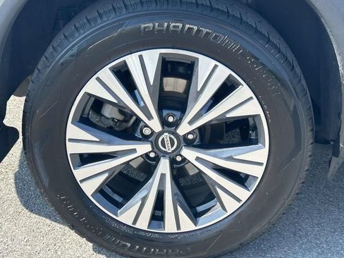 Used 2021 Nissan Rogue SV w/ Premium Package FWD image 9