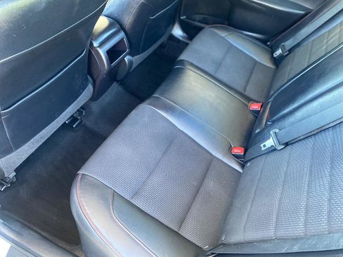 Used 2017 Toyota Camry SE FWD image 8