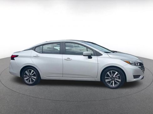Used 2025 Nissan Versa SV FWD image 16