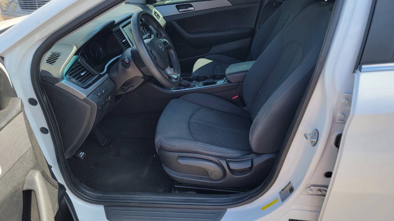Used 2018 Hyundai Sonata SE FWD image 14