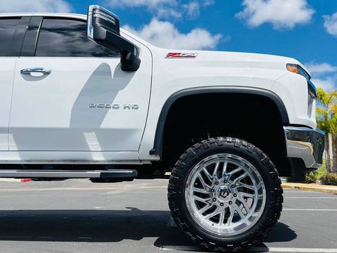 Used 2021 Chevrolet Silverado 2500 LTZ w/ LTZ Convenience Package AWD/4WD image 8