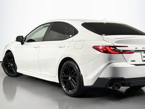 Used 2025 Toyota Camry SE w/ Multimedia Upgrade Package FWD image 15