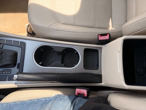 Used 2014 Volkswagen Passat TDI SE image 40