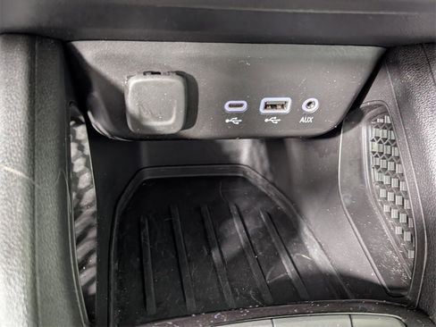 Used 2021 Chevrolet TrailBlazer LT w/ Premium Seating Package image 22