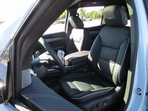 New 2026 Buick Enclave Sport Touring w/ Power Package image 15