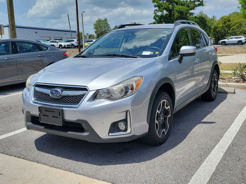 Used 2017 Subaru Crosstrek 2.0i Premium image 3