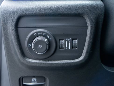 Used 2022 Jeep Grand Cherokee L Overland w/ Luxury Tech Group IV image 17