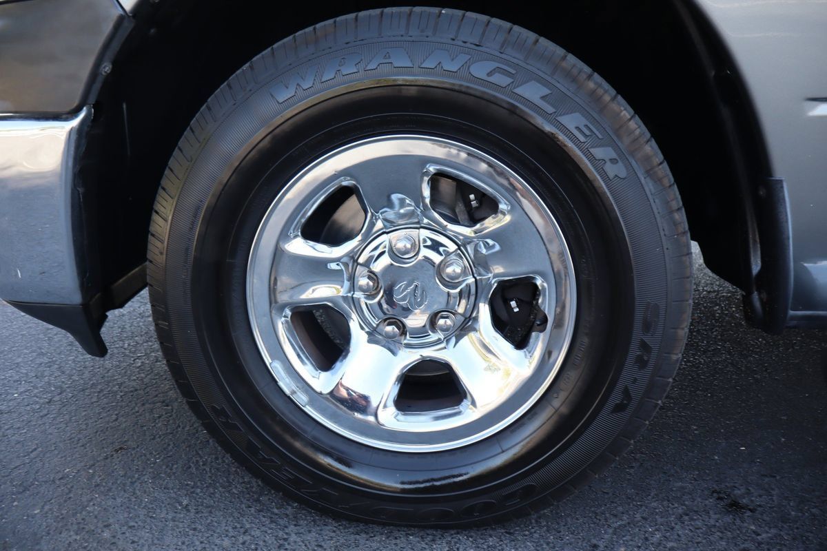 Used 2011 RAM 1500 ST w/ ST Popular Equipment Group AWD/4WD image 37