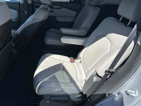 Used 2023 Honda Pilot EX-L image 12