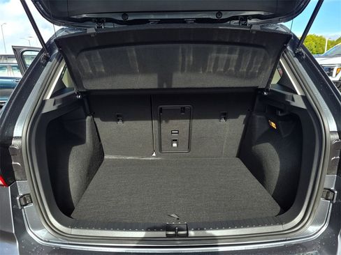 Used 2022 Volkswagen Taos SE image 24