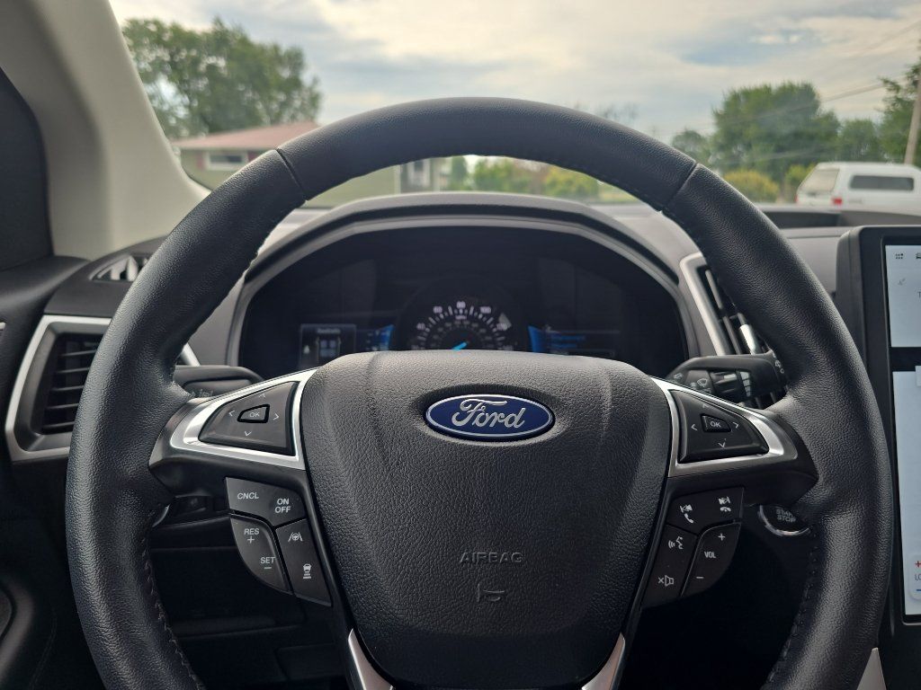 Used 2024 Ford Edge SEL w/ Convenience Package AWD/4WD image 24