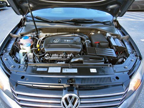 Used 2014 Volkswagen Passat 1.8T SE image 37