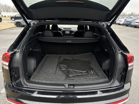 Certified 2023 Volkswagen Atlas Cross Sport SEL Premium R-Line image 27