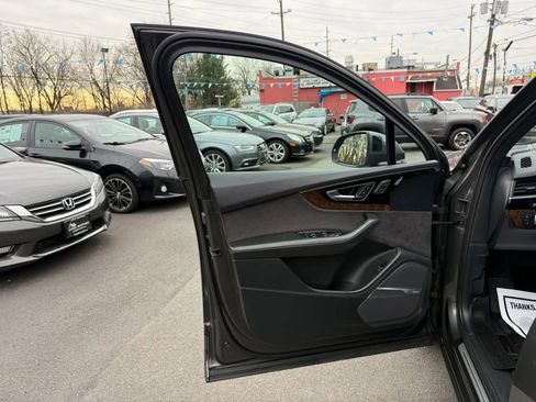 Used 2018 Audi Q7 3.0T Prestige w/ Prestige Package image 20