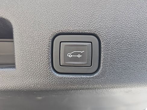 Certified 2025 GMC Acadia Elevation image 7