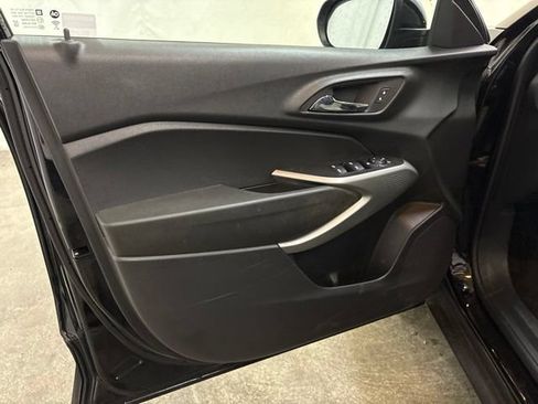 Used 2024 Chevrolet Trax RS FWD image 26
