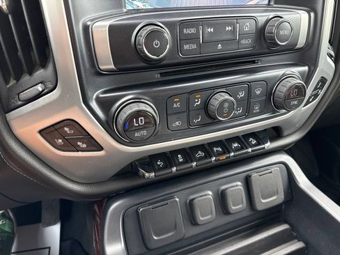 Used 2018 GMC Sierra 1500 SLT AWD/4WD image 31