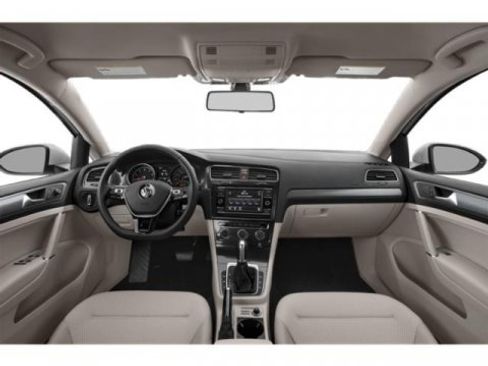 Used 2020 Volkswagen Golf 4-Door image 11