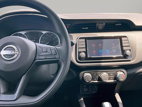 Certified 2025 Nissan Kicks Play S FWD image 5