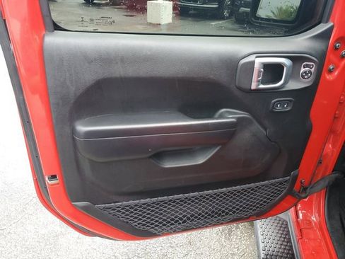 Used 2020 Jeep Wrangler Unlimited Sport S AWD/4WD image 18