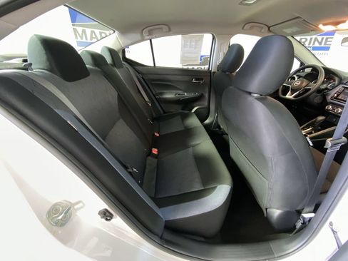 Used 2025 Nissan Versa SV FWD image 30