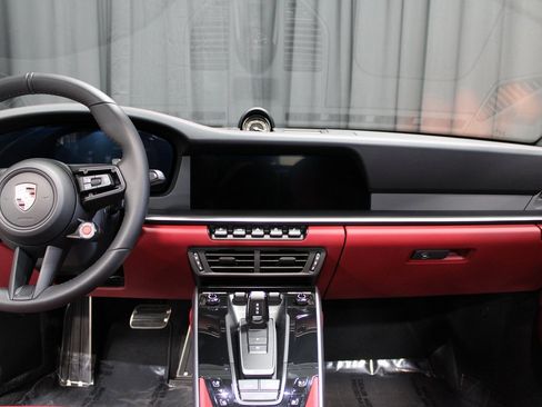 Used 2026 Porsche 911 Carrera 4 GTS image 15