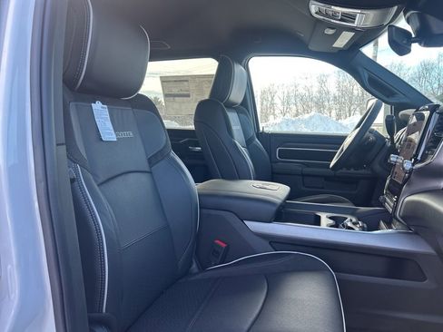 New 2026 RAM 2500 Laramie AWD/4WD image 5