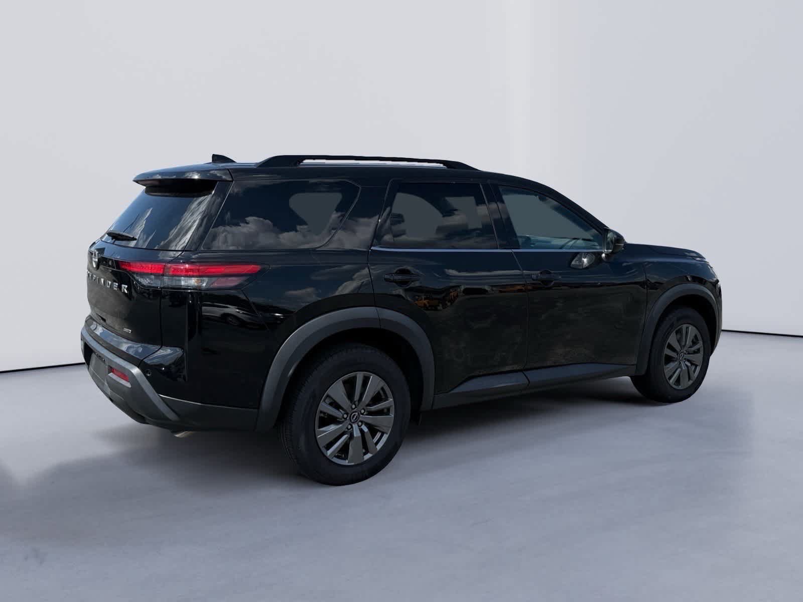 Used 2025 Nissan Pathfinder SV AWD/4WD image 5