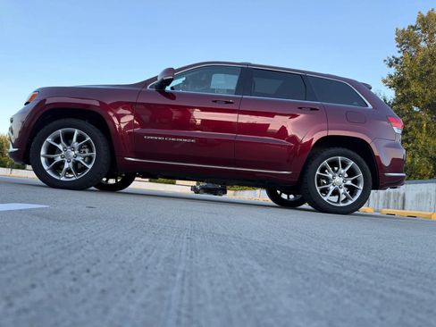 Used 2016 Jeep Grand Cherokee Summit w/ Platinum Series Group AWD/4WD image 30