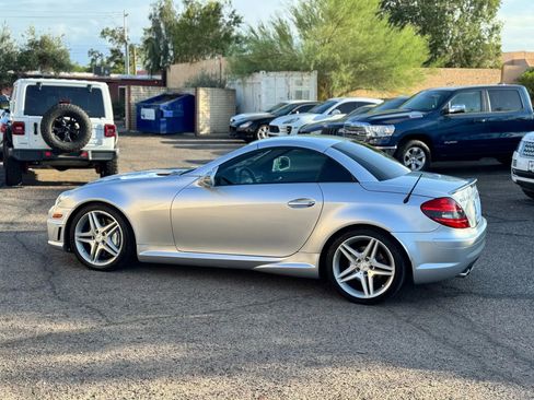 Used 2009 Mercedes-Benz SLK 55 AMG image 4