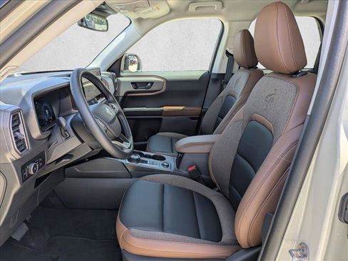 Used 2025 Ford Bronco Sport Outer Banks AWD/4WD image 15