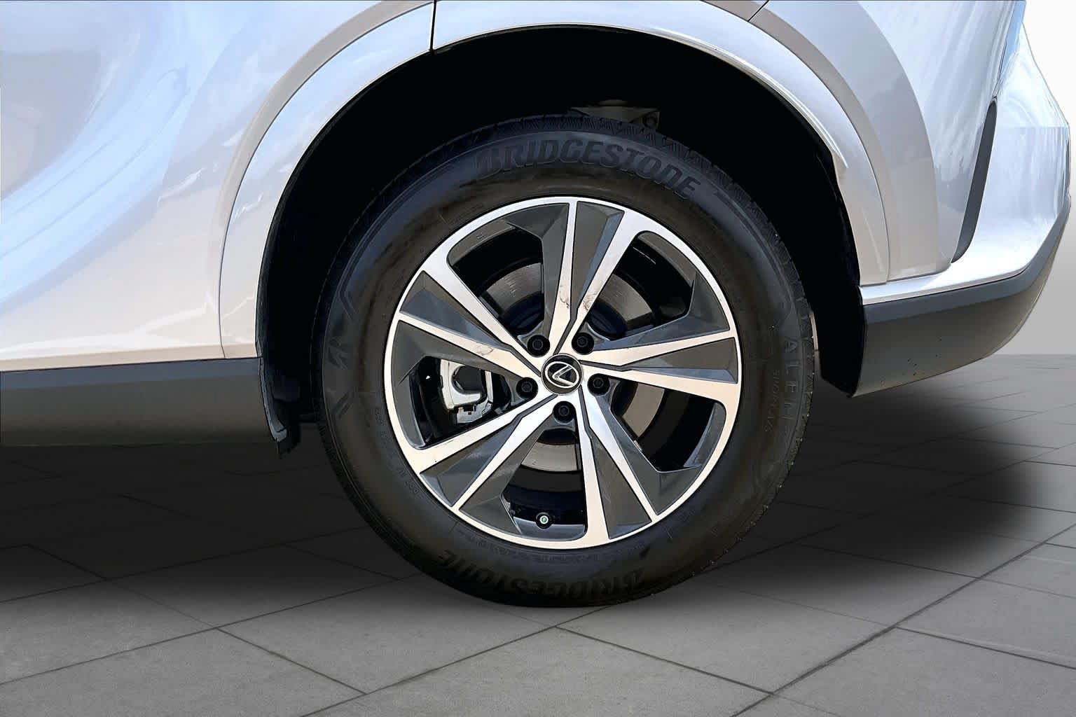 Used 2023 Lexus RX 350 Premium w/ Cold Area Package FWD image 10