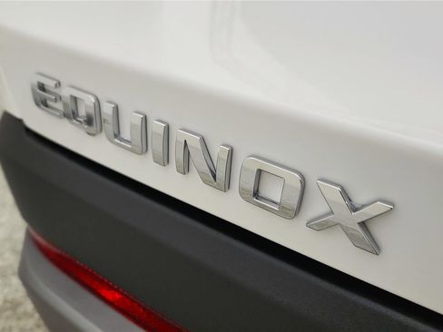 New 2026 Chevrolet Equinox LT FWD image 17
