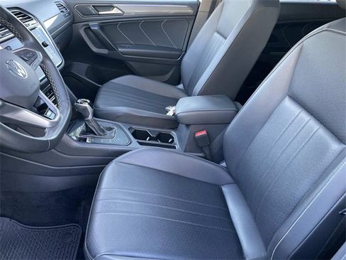 Used 2023 Volkswagen Tiguan SE R-Line image 19
