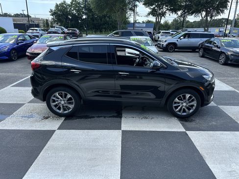 Used 2023 Buick Encore GX Essence w/ Experience Buick Package FWD image 3