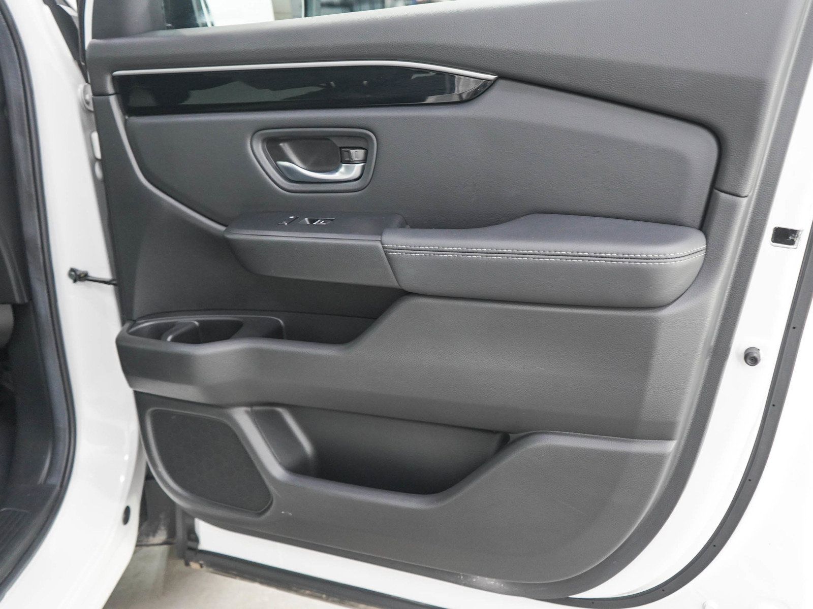 Used 2025 Honda Pilot Touring image 9