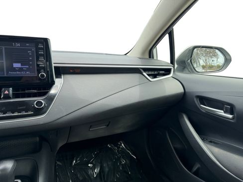 Used 2020 Toyota Corolla LE w/ Carpet Mat Package (TMS) FWD image 14