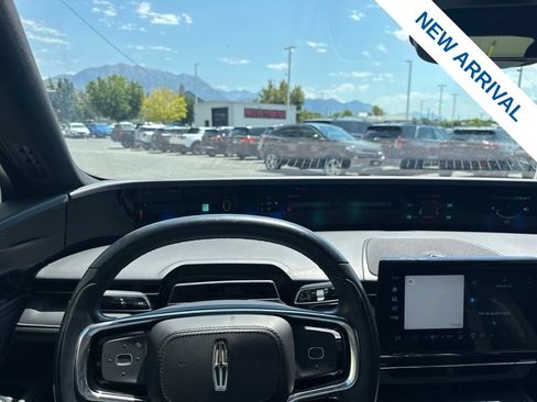 Used 2024 Lincoln Nautilus Reserve w/ Equipment Group 202A AWD/4WD image 21