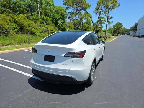 Used 2023 Tesla Model Y Long Range AWD/4WD image 22