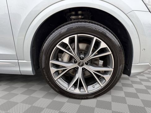 Used 2025 Audi Q8 Premium w/ Convenience Package AWD/4WD image 13