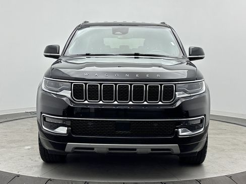 Used 2024 Jeep Wagoneer L Series II RWD image 2