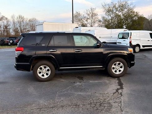 Used 2010 Toyota 4Runner SR5 image 11