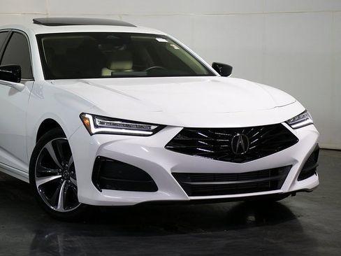 Used 2025 Acura TLX w/ Technology Package image 6