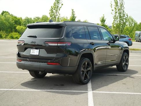 New 2026 Jeep Grand Cherokee L Limited w/ Limited Altitude Package AWD/4WD image 7