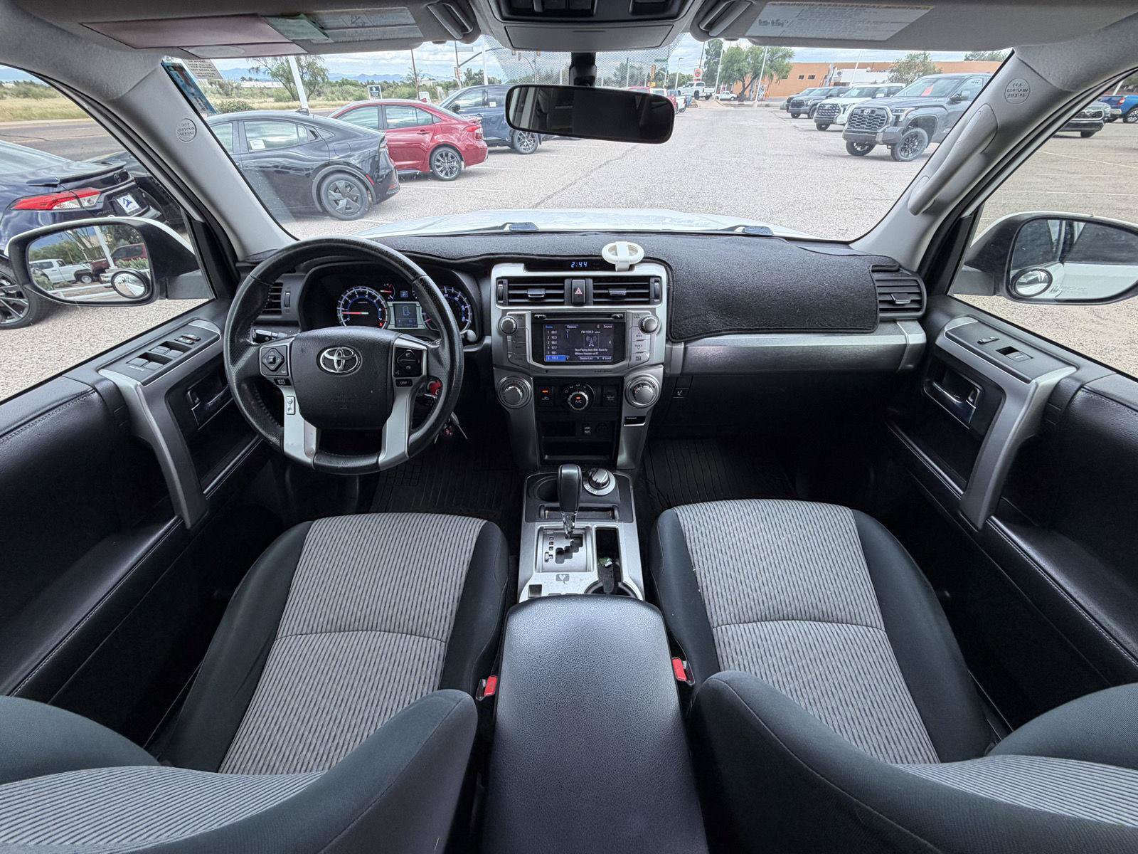 Used 2017 Toyota 4Runner SR5 AWD/4WD image 23