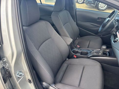 Used 2025 Toyota Corolla LE image 34