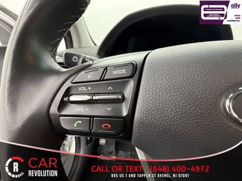 Used 2019 Hyundai Ioniq Plug-In Hybrid image 20