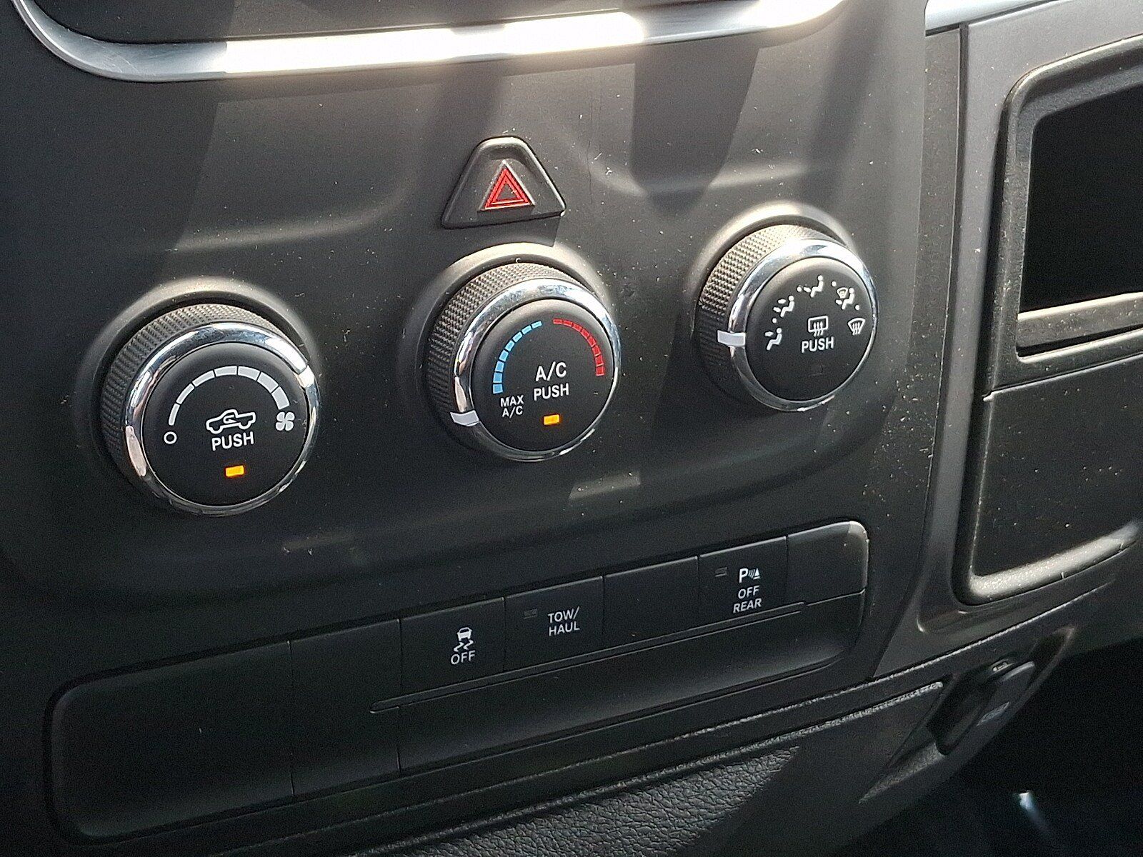 Certified 2024 RAM 1500 Warlock AWD/4WD image 15