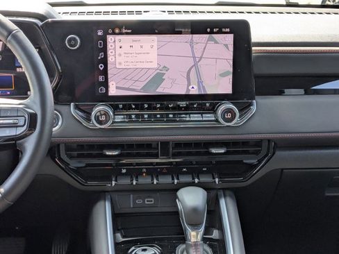 Used 2025 Chevrolet Colorado Z71 w/ Midnight Edition image 15