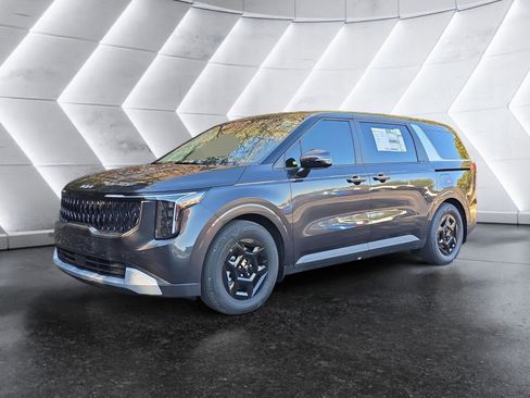 New 2026 Kia Carnival FWD image 1